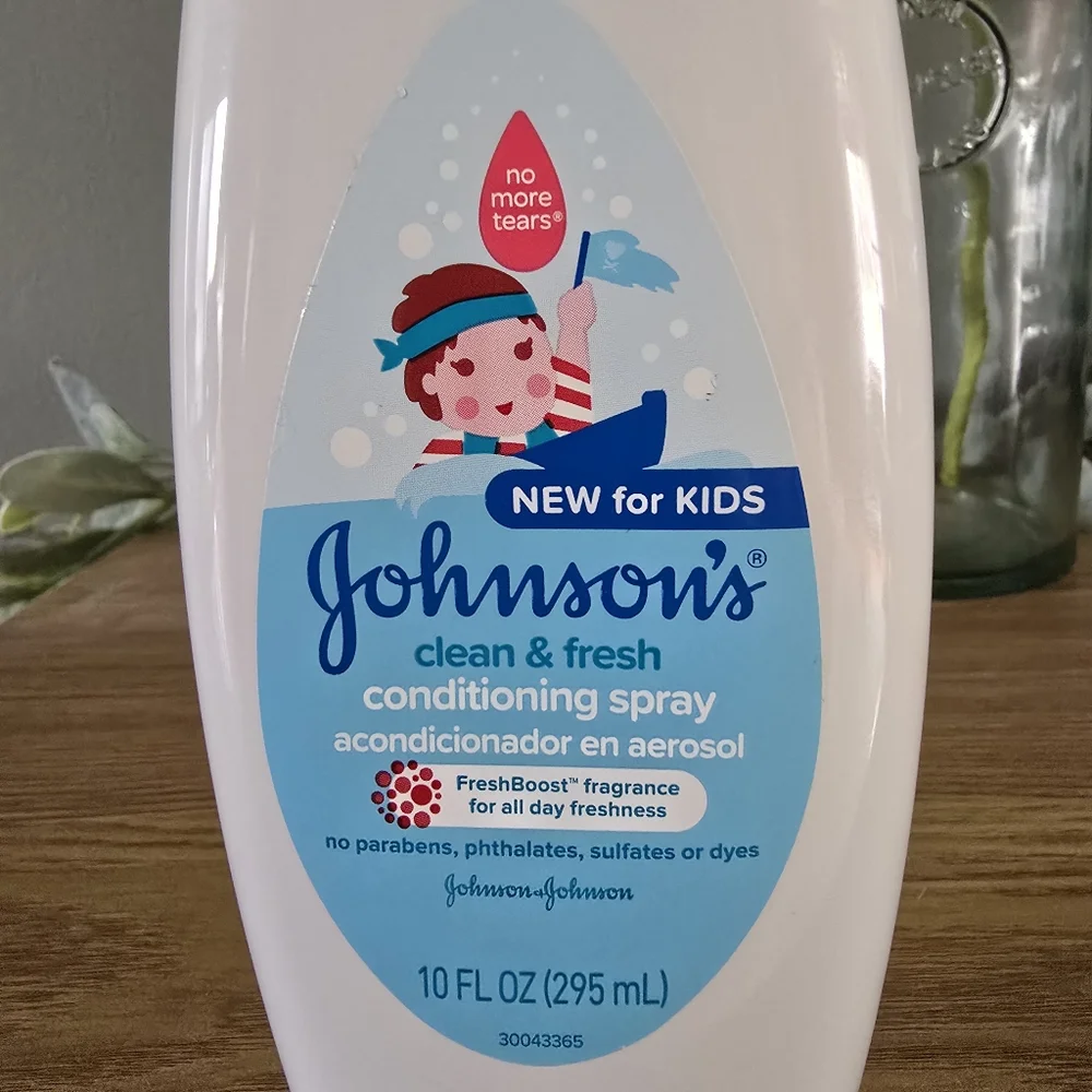 Johnson's Clean & Fresh Conditioning Spray *Discontinued*